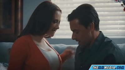 Sex romantis sareng ibu busty anu saé